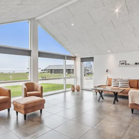 Clare - 100m From The Sea By Interhome Holiday home