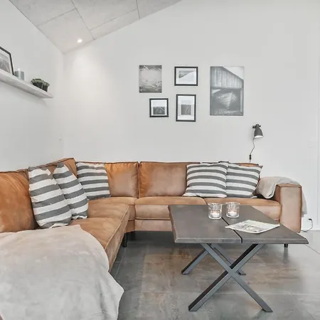 Clare - 100m From The Sea By Interhome *